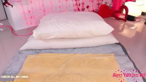 ohyesly_ online show from 02-12-26, 10:10