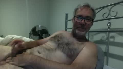 oiledcouple1 online show from 11-08-25, 09:09