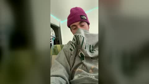 W online show from 03-20-26, 10:47