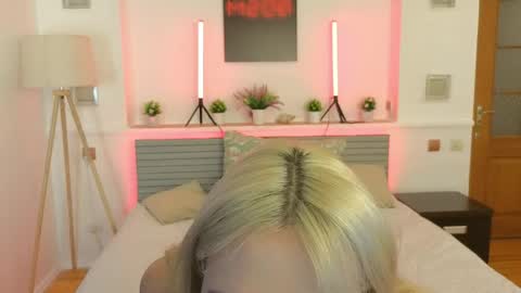 Ami online show from 04-25-26, 08:39