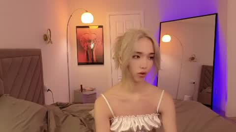 Snapshot of okerriella chatting on 05-24-26, 10:42 Ami online show from 05-24-26, 10:42