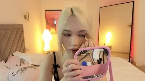 Snapshot of okerriella chatting on 05-30-26, 12:24 Ami online show from 05-30-26, 12:24