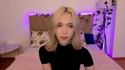 Snapshot of okerriella chatting on 06-04-26, 06:19 Ami online show from 06-04-26, 06:19