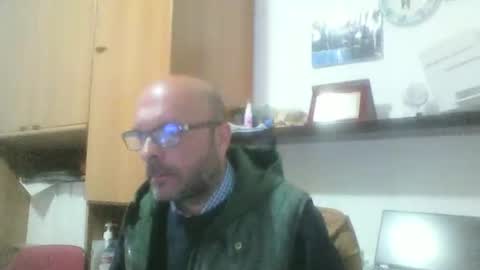 Snapshot of olak21 chatting on 11-09-25, 03:43 olak21 online show from 11-09-25, 03:43