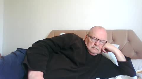 Snapshot of old_fkrr_ chatting on 06-04-26, 10:32 old_fkrr_ online show from 06-04-26, 10:32