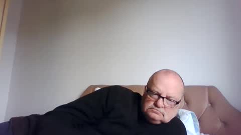Snapshot of old_fkrr_ chatting on 06-08-26, 10:04 old_fkrr_ online show from 06-08-26, 10:04