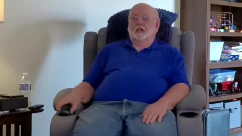 Snapshot of old_guy111 chatting on 06-19-26, 07:17 old_guy111 online show from 06-19-26, 07:17