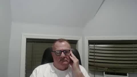 Snapshot of oldguybigd chatting on 09-13-25, 06:24 oldguybigd online show from 09-13-25, 06:24