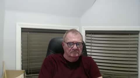 Snapshot of oldguybigd chatting on 10-16-25, 02:01 oldguybigd online show from 10-16-25, 02:01