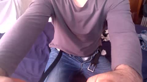 Snapshot of oldjeremy chatting on 03-08-26, 10:30 oldjeremy online show from 03-08-26, 10:30