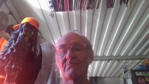 Snapshot of oldman1154565 chatting on 07-04-26, 04:46 oldman1154565 online show from 07-04-26, 04:46
