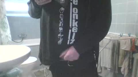 Snapshot of oldskooldude chatting on 02-22-26, 07:40 OldSkoolDude online show from 02-22-26, 07:40