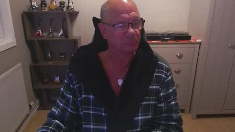 oldveteranuk online show from 10-06-25, 03:59