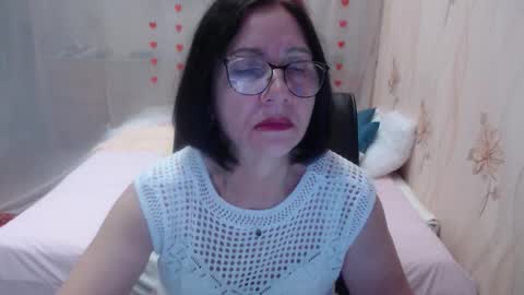 Snapshot of olgahottie chatting on 10-29-25, 11:17 OlgaHottie online show from 10-29-25, 11:17