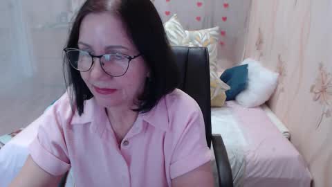 Snapshot of olgahottie chatting on 11-21-25, 12:32 OlgaHottie online show from 11-21-25, 12:32