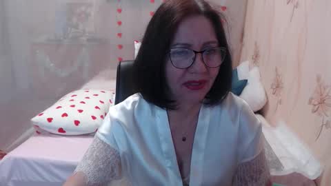 Snapshot of olgahottie chatting on 12-13-25, 11:43 OlgaHottie online show from 12-13-25, 11:43