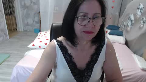 Snapshot of olgahottie chatting on 05-07-26, 11:43 OlgaHottie online show from 05-07-26, 11:43