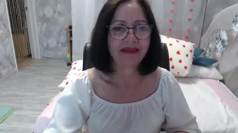 Snapshot of olgahottie chatting on 06-06-26, 11:42 OlgaHottie online show from 06-06-26, 11:42