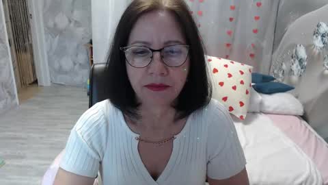 Snapshot of olgahottie chatting on 06-08-26, 11:27 OlgaHottie online show from 06-08-26, 11:27
