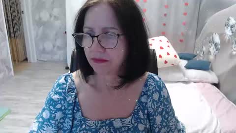 Snapshot of olgahottie chatting on 06-11-26, 11:58 OlgaHottie online show from 06-11-26, 11:58