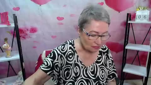 Snapshot of olgaluck chatting on 05-06-26, 05:35 OlgaLuck online show from 05-06-26, 05:35