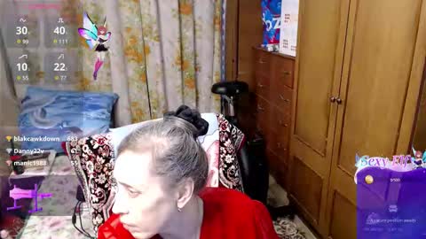 Snapshot of olguscha chatting on 12-21-25, 12:12 Olguscha online show from 12-21-25, 12:12