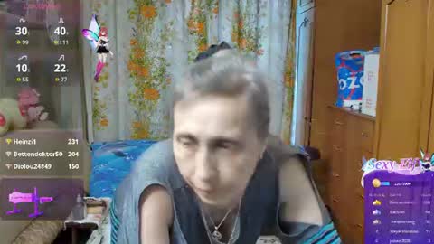 Snapshot of olguscha chatting on 06-26-26, 10:41 Olguscha online show from 06-26-26, 10:41