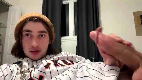 oliboy34 online show from 12-18-25, 02:06