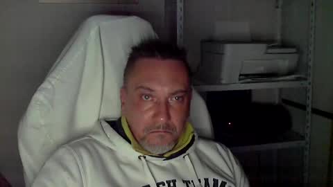 Snapshot of olimpio1230 chatting on 02-25-25, 04:53 olimpio1230 online show from 02-25-25, 04:53