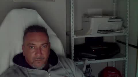 Snapshot of olimpio1230 chatting on 10-21-25, 05:24 olimpio1230 online show from 10-21-25, 05:24