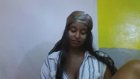 Snapshot of olinah610 chatting on 02-02-26, 08:35 olinah610 online show from 02-02-26, 08:35