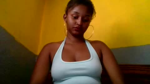 Snapshot of olinah610 chatting on 02-19-26, 08:10 olinah610 online show from 02-19-26, 08:10