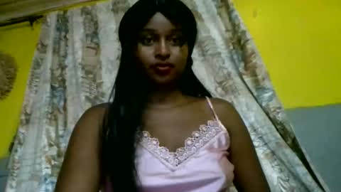 Snapshot of olinah610 chatting on 02-19-26, 08:16 olinah610 online show from 02-19-26, 08:16