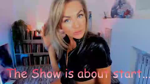 oliva_candy online show from 12-16-24, 01:54