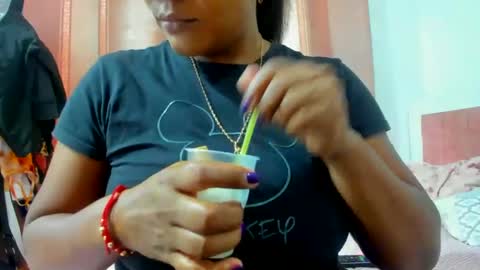 olivahot30 online show from 03-02-25, 09:43