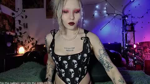 Snapshot of olivecum chatting on 11-23-25, 01:33 Olive online show from 11-23-25, 01:33