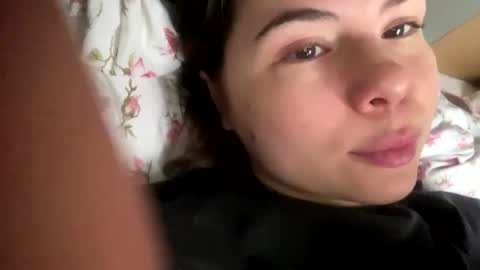 Snapshot of olivepeach chatting on 12-26-24, 09:44 Oil online show from 12-26-24, 09:44