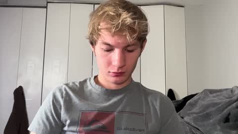 Snapshot of oliver_beck chatting on 12-08-24, 02:18 Oliver Beck online show from 12-08-24, 02:18