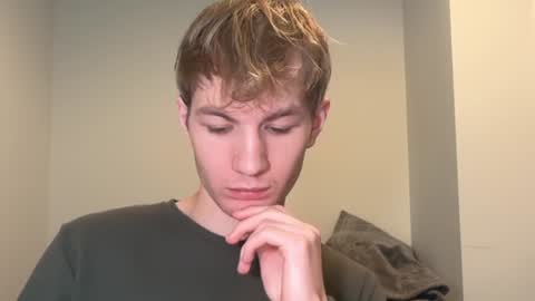 Snapshot of oliver_beck chatting on 12-26-24, 09:15 Oliver Beck online show from 12-26-24, 09:15