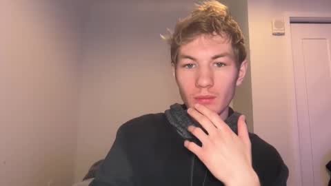 Snapshot of oliver_beck chatting on 03-04-25, 07:22 Oliver Beck online show from 03-04-25, 07:22