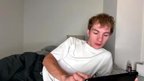 Snapshot of oliver_beck chatting on 09-27-25, 03:00 Oliver Beck online show from 09-27-25, 03:00