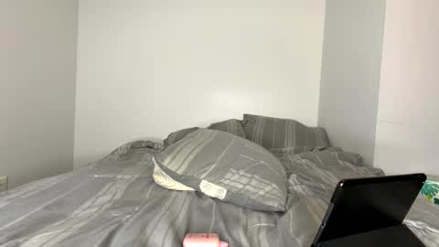 Snapshot of oliver_beck chatting on 10-01-25, 02:39 Oliver Beck online show from 10-01-25, 02:39