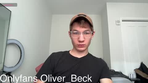 Snapshot of oliver_beck chatting on 11-14-25, 07:23 Oliver Beck online show from 11-14-25, 07:23