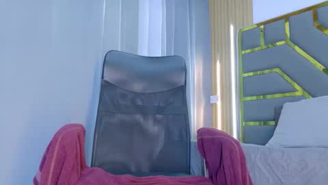 Oliver online show from 04-14-26, 06:47