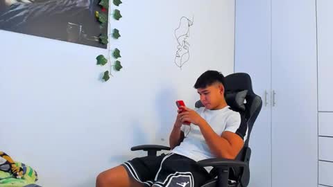 Oliver bray online show from 12-16-25, 06:24