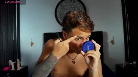 Snapshot of oliver_fuck chatting on 02-01-26, 09:02 HansOliver online show from 02-01-26, 09:02