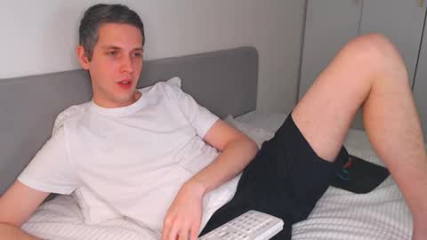 Snapshot of oliver_hort chatting on 01-10-26, 05:15 Oliver online show from 01-10-26, 05:15