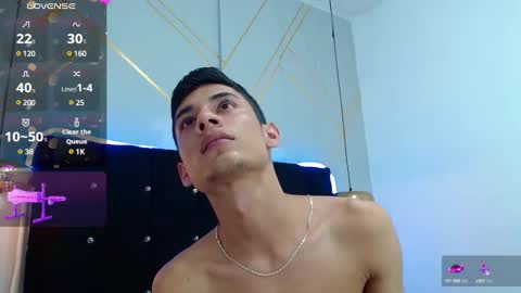 Snapshot of oliver_king_sex chatting on 12-30-24, 08:36 Oliver  Smith online show from 12-30-24, 08:36