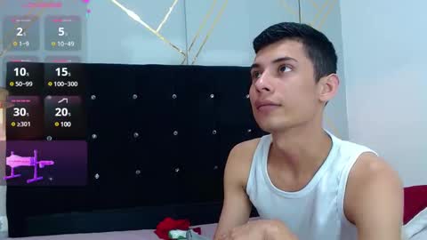 Snapshot of oliver_king_sex chatting on 01-28-25, 07:32 Oliver  Smith online show from 01-28-25, 07:32