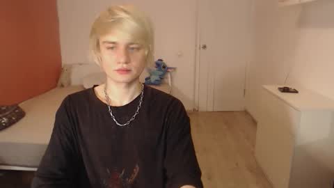 Oliver online show from 11-17-25, 01:22